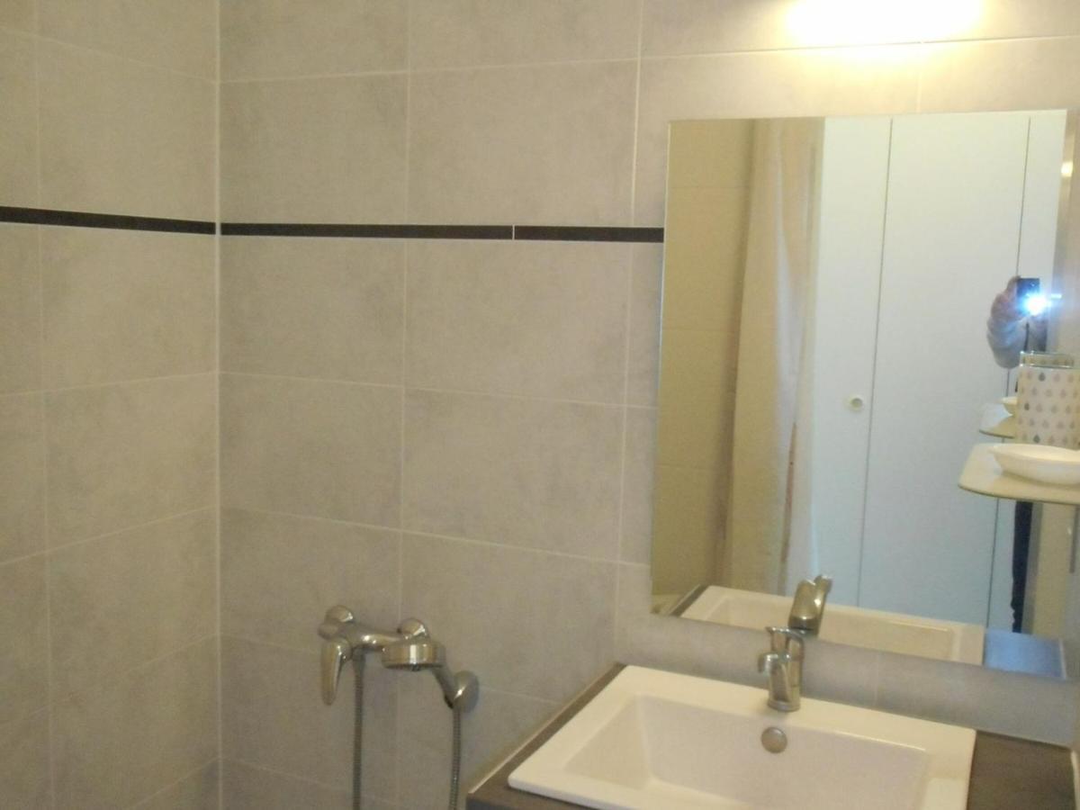 Studio Renove En Bord De Mer Avec Terrasse, Parking Et Wifi A Villeneuve-Loubet - Fr-1-252A-29 Экстерьер фото